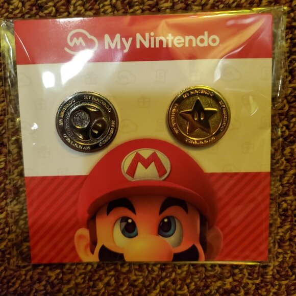 Mario Rabbids Sparky Keychain and Coin Pin Set - Picture 2 of 3